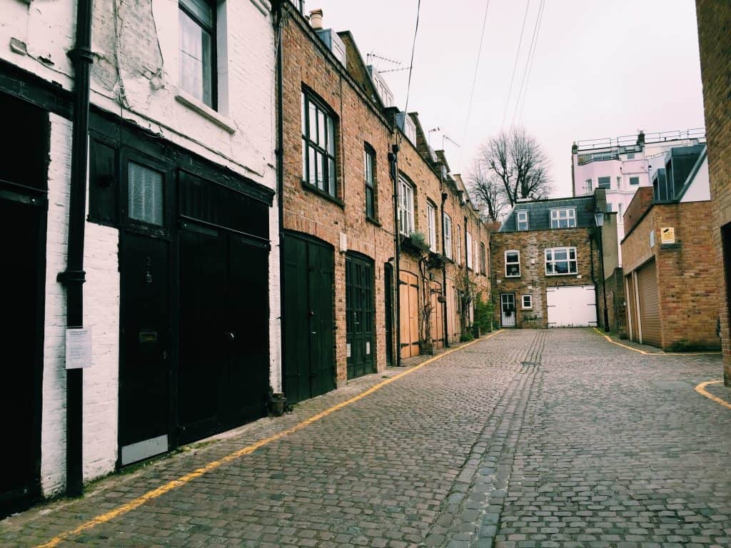 If you are looking for the quintessential Instagram photo of London you are looking for the mews of London. I'm so excited to share with you how to find the finest hidden gems ever - the secret mews of London! Including St Luke's Mews where Love Actually was filmed. #london #londontravel #travel #londonmews #londoninstagram