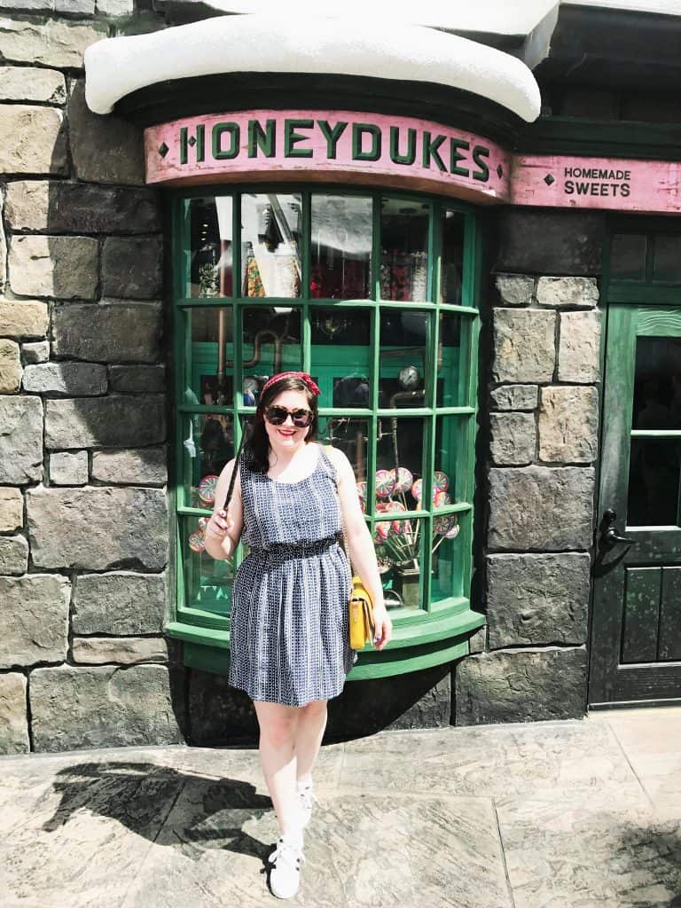 From a self-proclaimed Potter head: the ULTIMATE muggle's guide to the Wizarding World of Harry Potter. Planning, parks, and butter beer: it's all here!