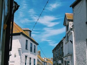 The best city in Cornwall for a day trip: you must take a St Ives day trip. Enjoy my photo journal, hotel, and food advice for the best St Ives day trip!