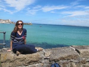 The best city in Cornwall for a day trip: you must take a St Ives day trip. Enjoy my photo journal, hotel, and food advice for the best St Ives day trip!