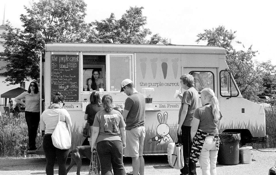 This is your ultimate guide to the best Greater Lansing gluten free restaurants. After living in Lansing for years, I've compiled this list with the help of my own experience, Sparrow dietitans, and the Lansing Convention & Visitors Bureau. Read on for Lansing gluten free restaurants, cafes, chains, and more. #glutenfree #glutenfreetravel #travel #lansing #michigan