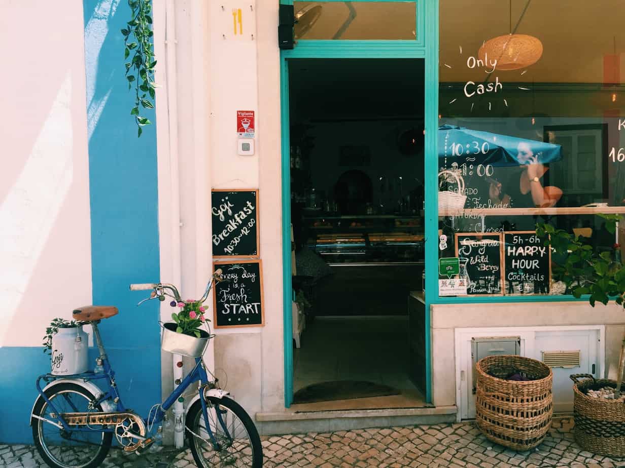 Your guide to gluten free Lagos Portugal, including gluten free restaurants, cafes, Portugeuse food, the best hotel for gluten free travelers, and more. #glutenfree #glutenfreetravel #glutenfreelagos #lagosportugal #portugal