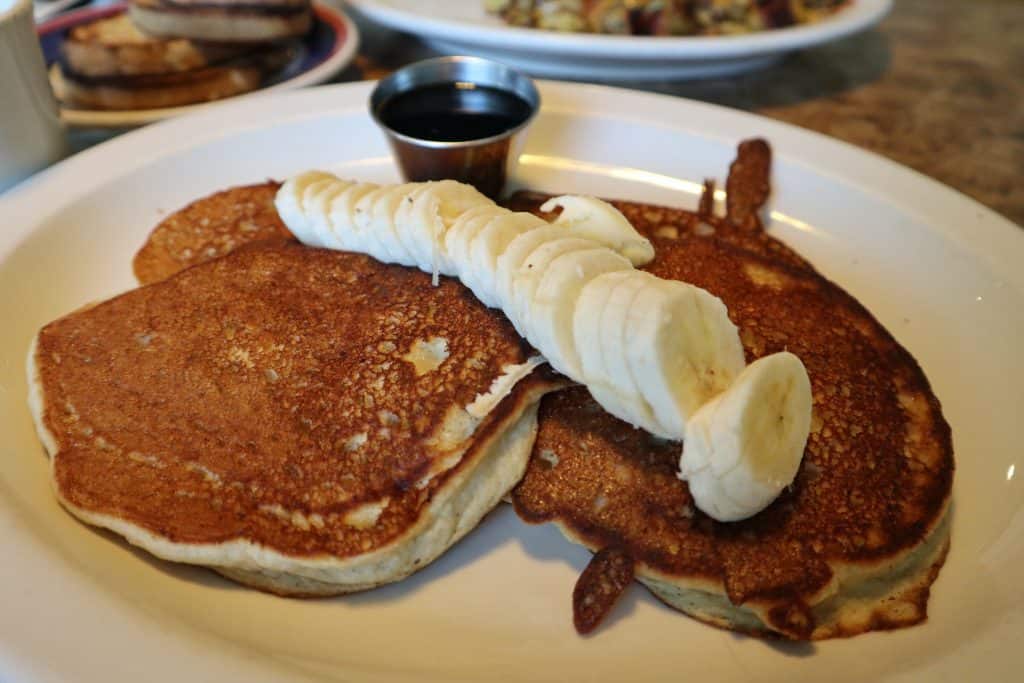 Gluten free options in Bellingham, WA. This is the complete gluten free Vancouver guide - from the best dedicated gluten free bakeries and restaurants, information on cross contact, and more! #glutenfreevancouver #vancouverglutenfree #glutenfreetravel #vancouverrestaurants #vancouvercanada