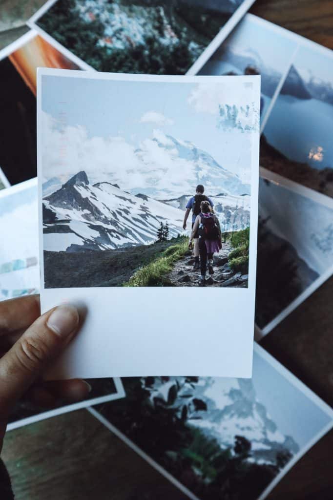 Ever dreamed of sending a personalized postcard from your travels? With this company, you can send a postcard online with the click of a button. #mypostcard #onlinepostcard #sendapostcardonline #travel #snailmail