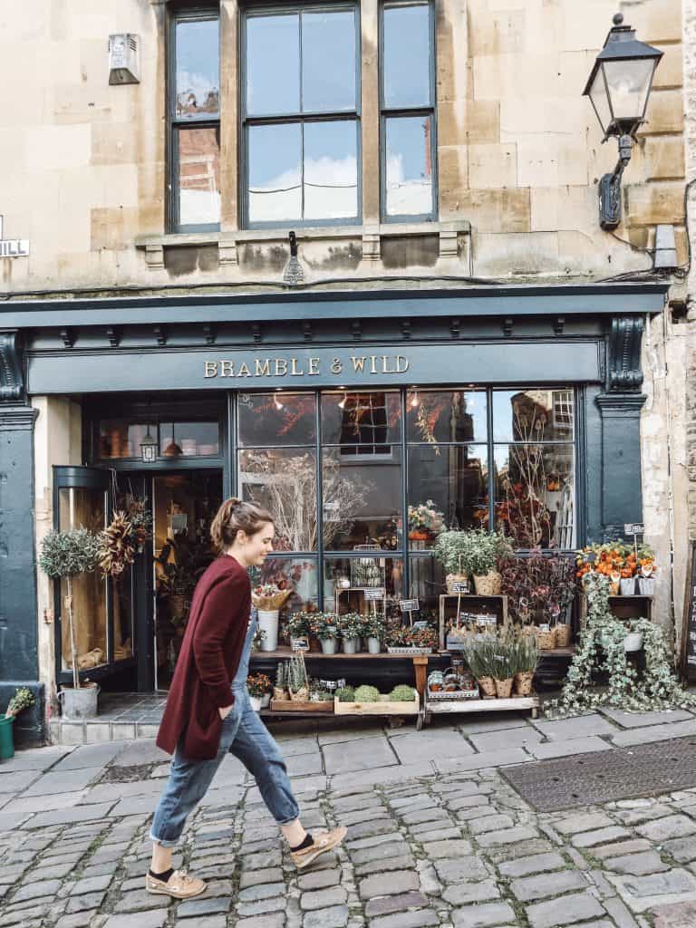 Looking for things to do in Frome England? Frome is filled with indie shops, cobbled streets, and cute cafes. Is it more than a pretty face?