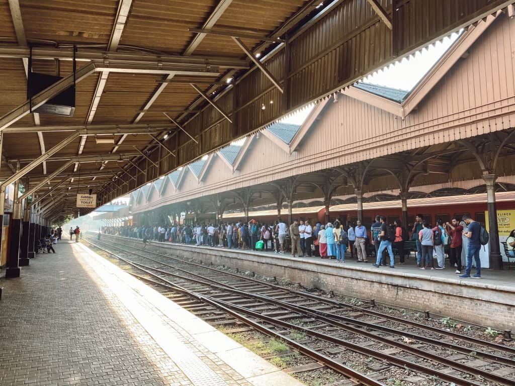 Everything you need to know about the Colombo to Ella train journey, including timetables, tickets, and even the side to sit on for the best views. #colombotoellatrain #kandytoellatrain #trainsinsrilanka #srilankatravel