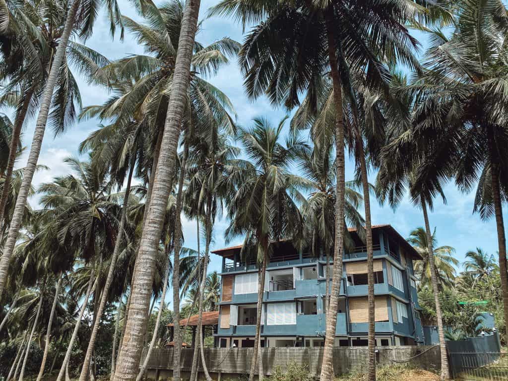 A complete review of Jasper House Sri Lanka. This open air boutique hotel is located in stunning Hiriketiya Beach, hidden away on Sri Lanka's south coast. #jasperhousesrilanka #jasperhousehiriketiya #hiriketiyabeach #hiriketiyasrilanka #srilankahotels