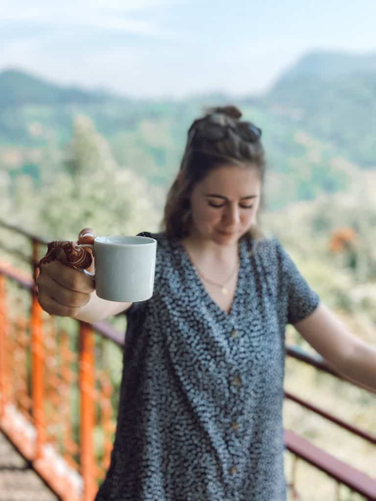 Looking for things to do in Ella Sri Lanka? From the best cooking classes, hikes, and more, to how to actually do them, this is your go to travel guide! #thingstodoinella #thingstodoinellasrilanka #ellasrilanka #whattodoinella