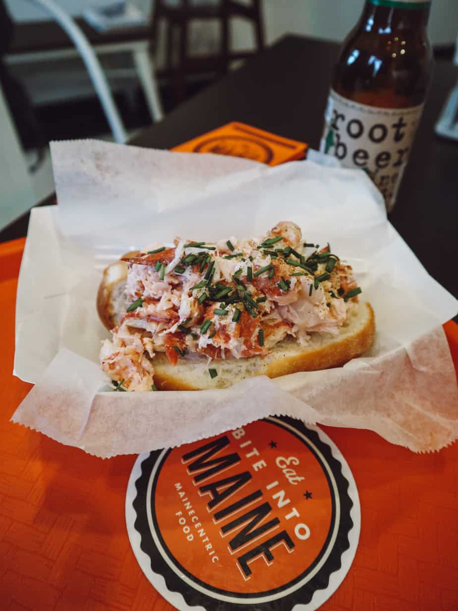 5 Restaurants with Gluten Free Lobster Rolls in Maine
