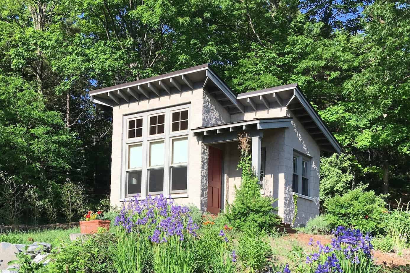20 Tiny Houses in Michigan You Need to Stay in on Your Next Vacation