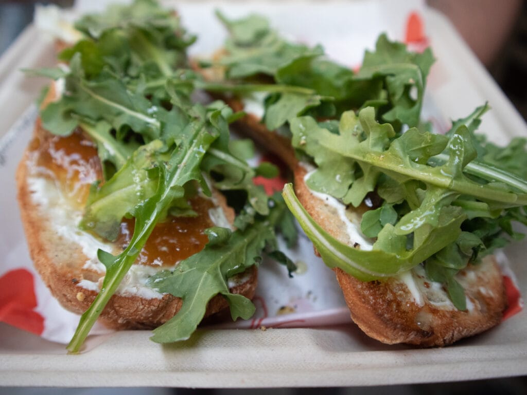 gluten free san francisco restaurant Mariposa Baking - fig and goats cheese baguette