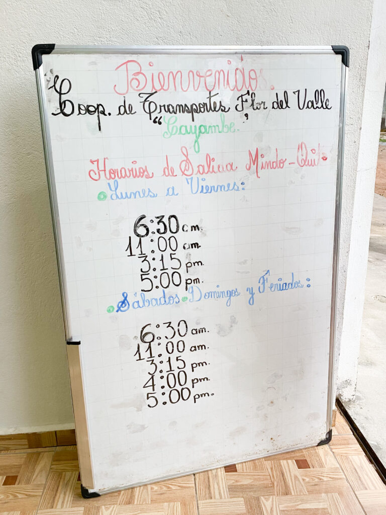 Bus timetable in Mindo