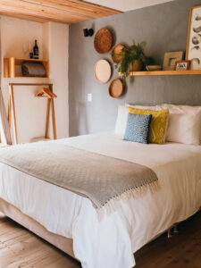 natural and airy bedroom at Hotel Plantacion in Jardin Colombia