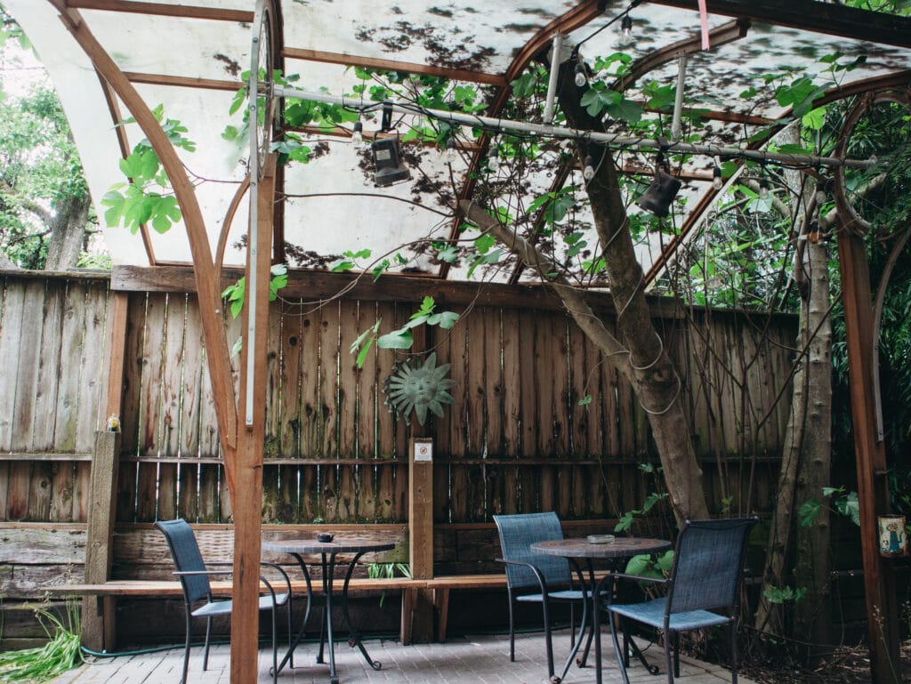 outdoor courtyard at nw portland hostel