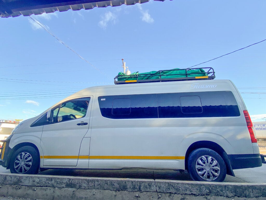 the shuttle bus to take from Nicaragua to Honduras to El Salvador