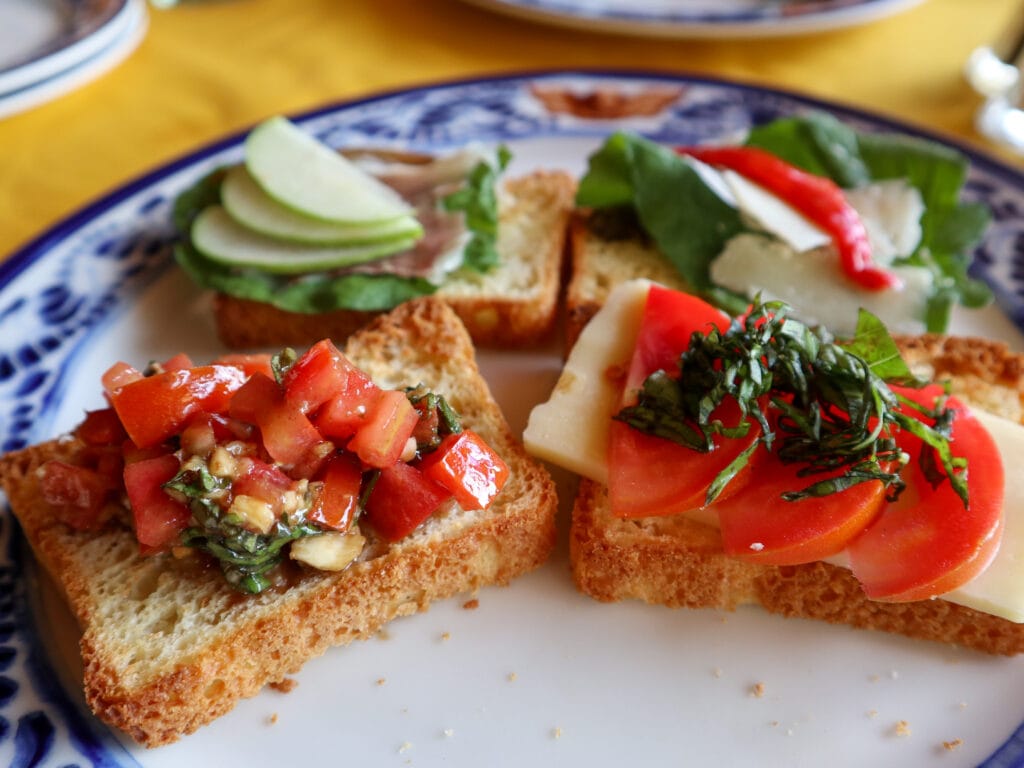 gluten free bruschetta at cuna del angel