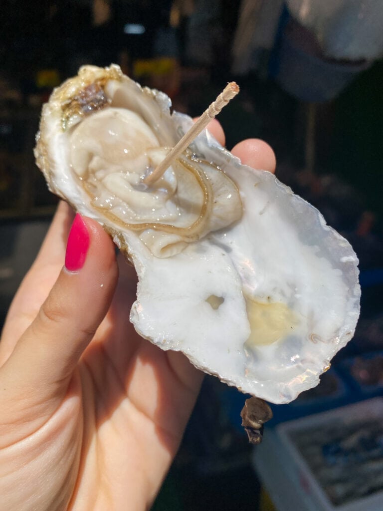 Oyster at tsukiji fish market