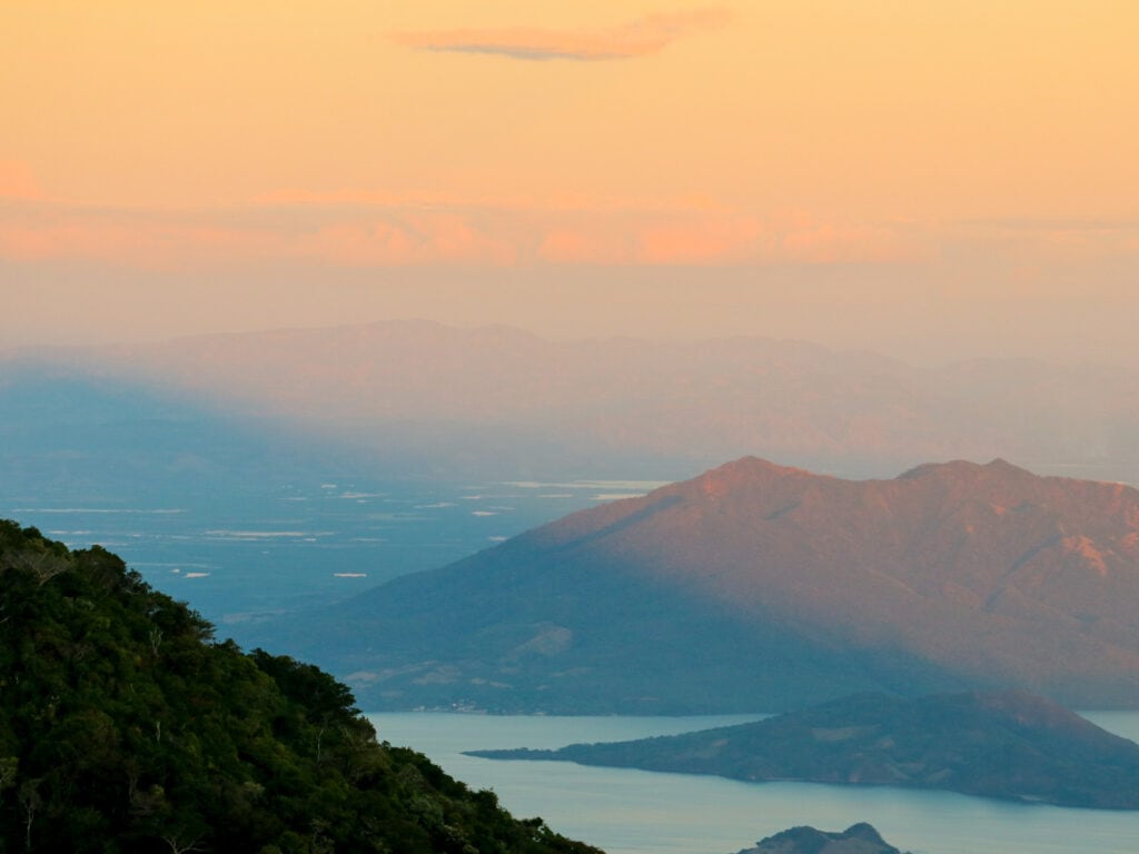 conchagua volcano sunrise