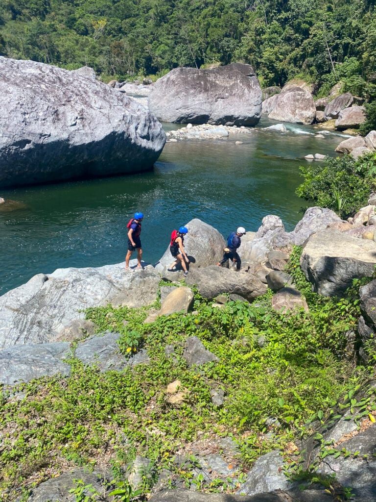 Bouldering Rio Cangrejal Honduras