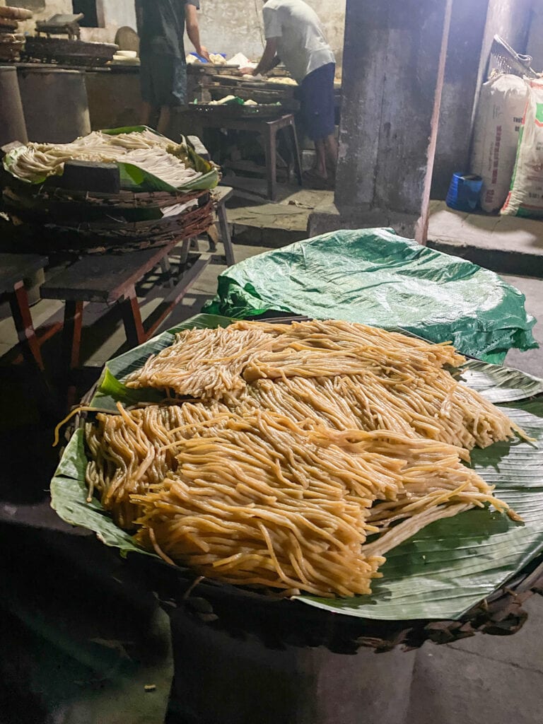 cau lau noodles in Hoi An